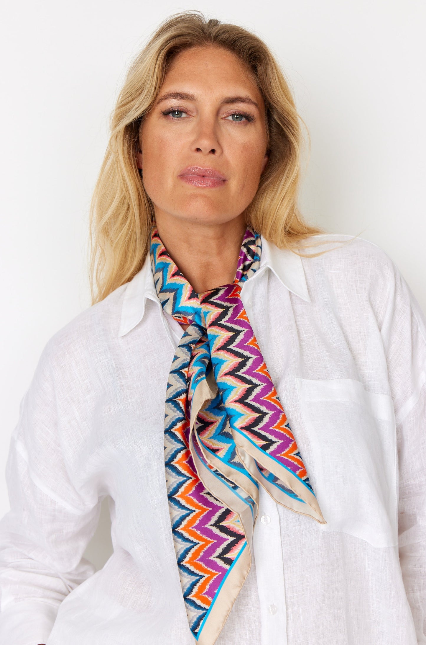 WAVE Scarf
