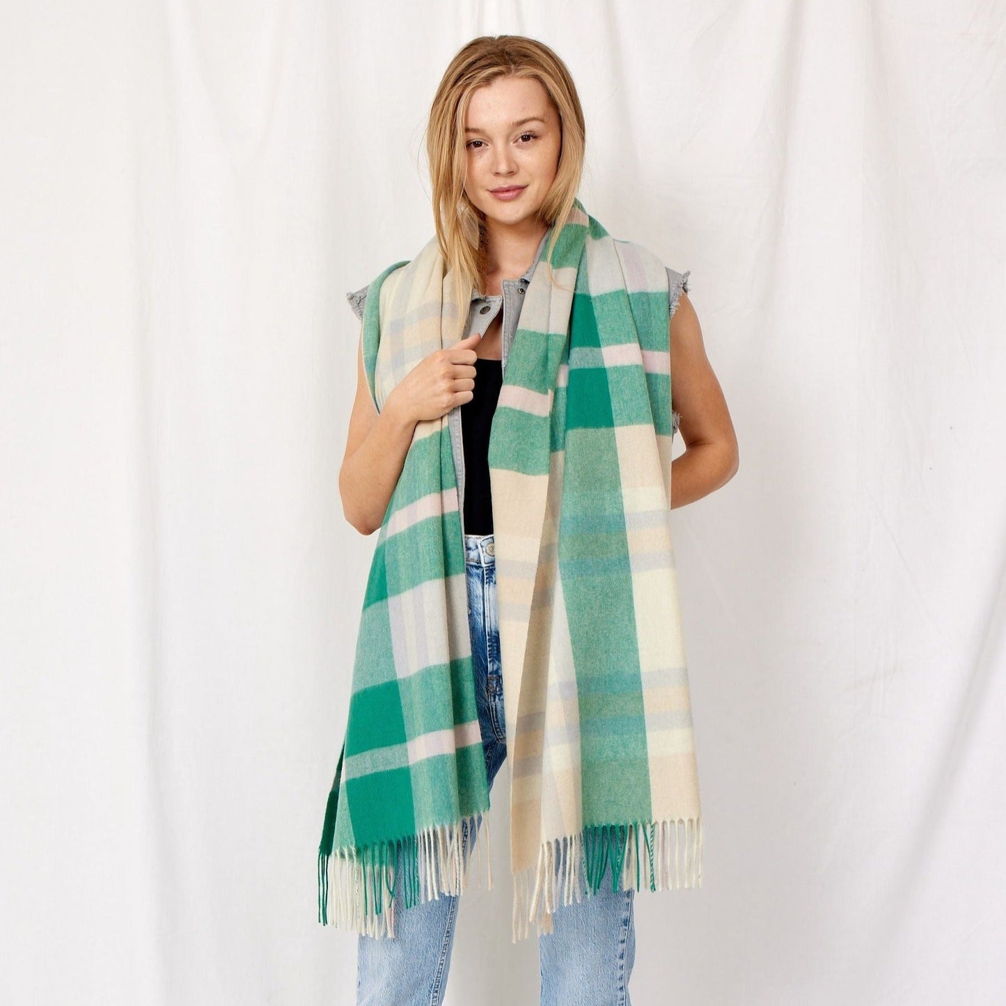 CHECK IT OUT Scarf