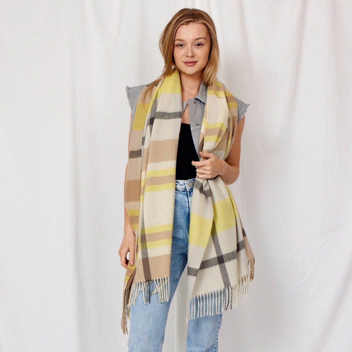 CHECK IT OUT Scarf
